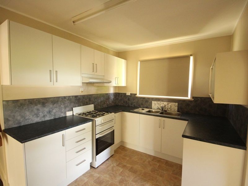 34 Andrew Street, Kallangur QLD 4503