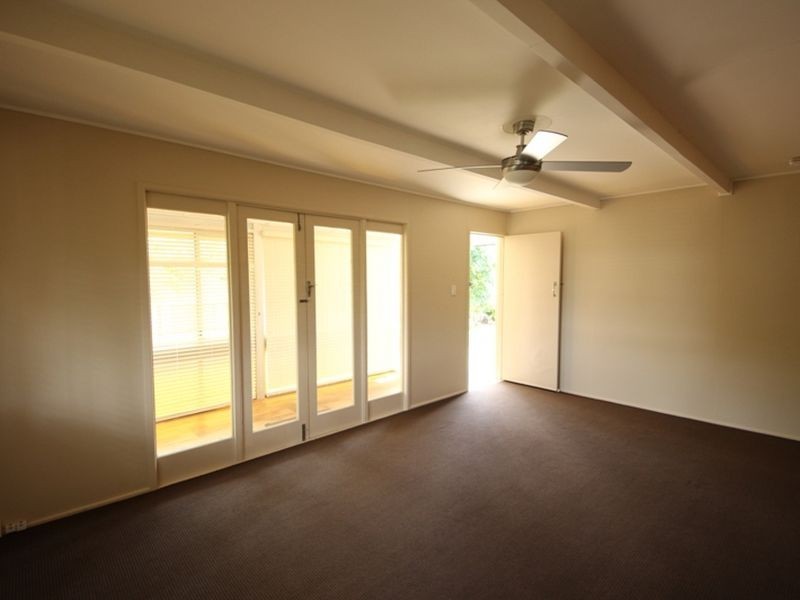 34 Andrew Street, Kallangur QLD 4503