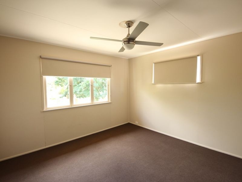 34 Andrew Street, Kallangur QLD 4503