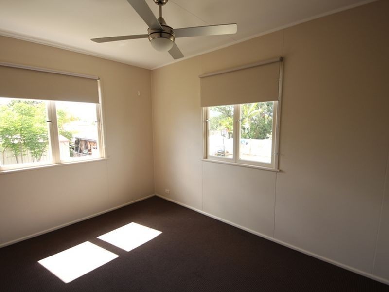 34 Andrew Street, Kallangur QLD 4503