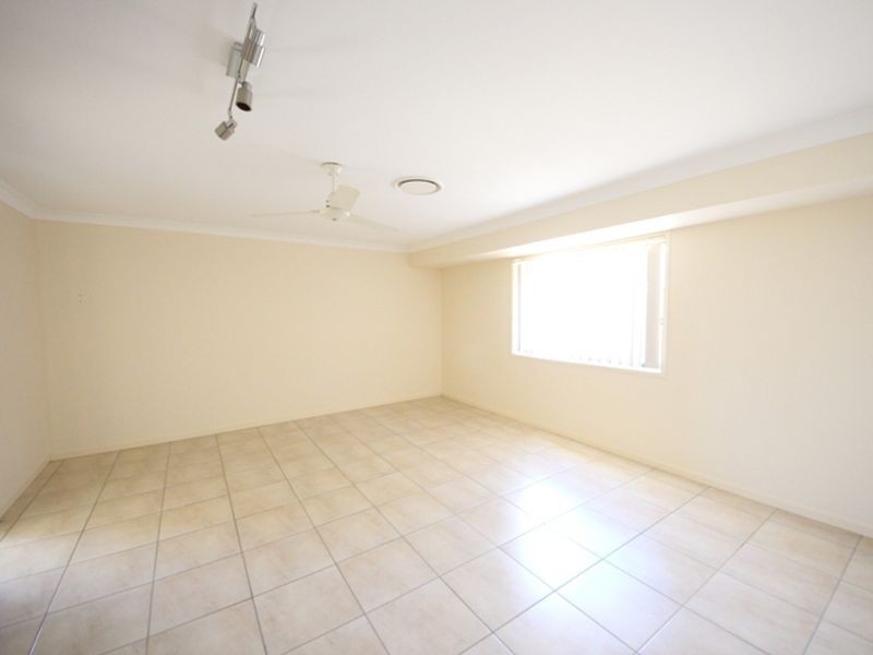 2 Diane Parade, Kallangur QLD 4503