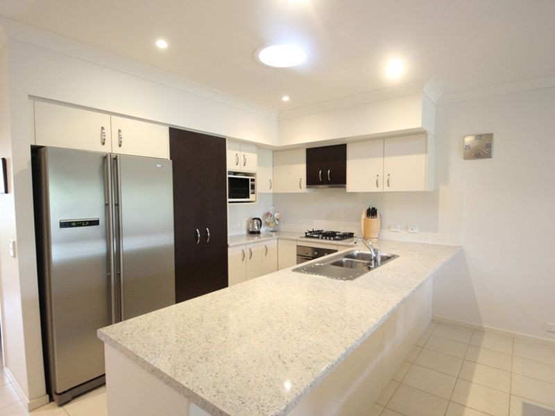 2/73 Glass House Circuit, Kallangur QLD 4503