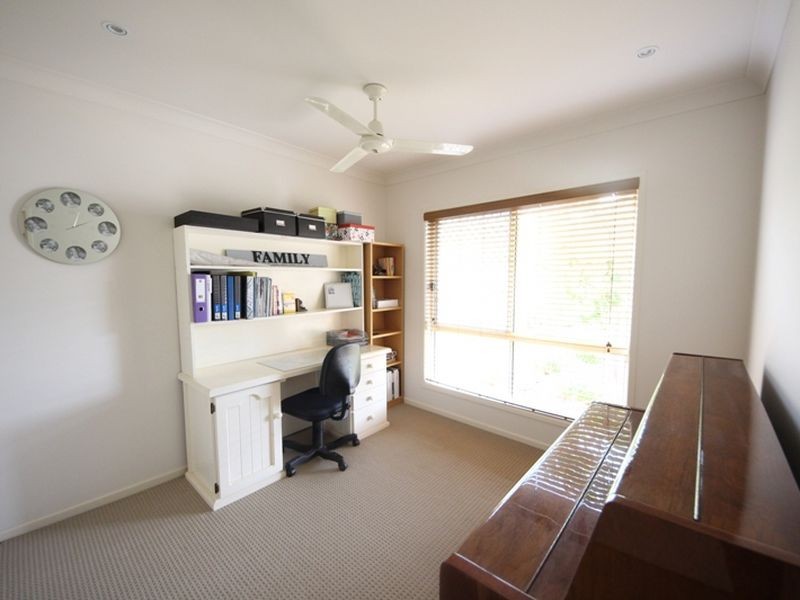 2/73 Glass House Circuit, Kallangur QLD 4503