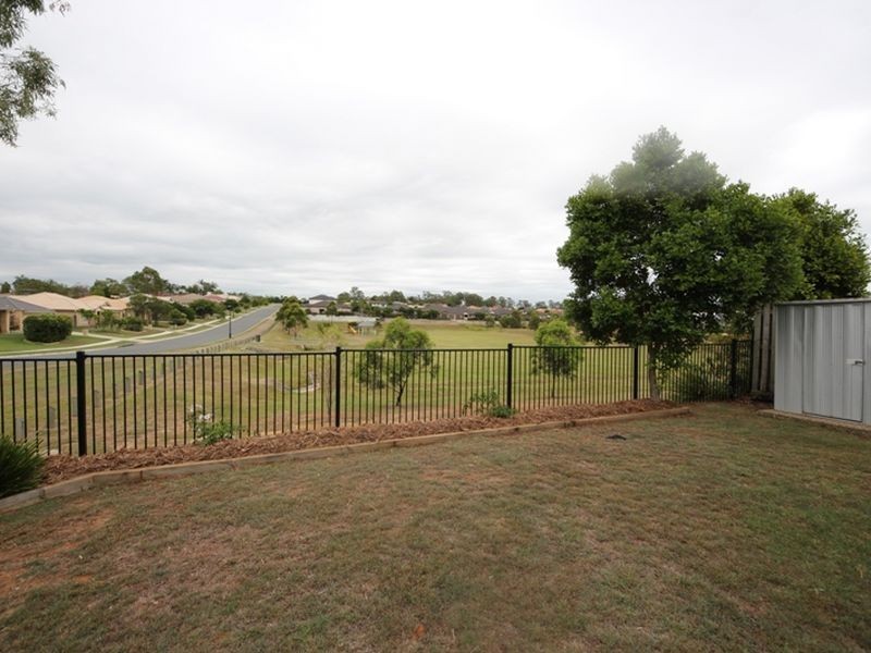 2/73 Glass House Circuit, Kallangur QLD 4503