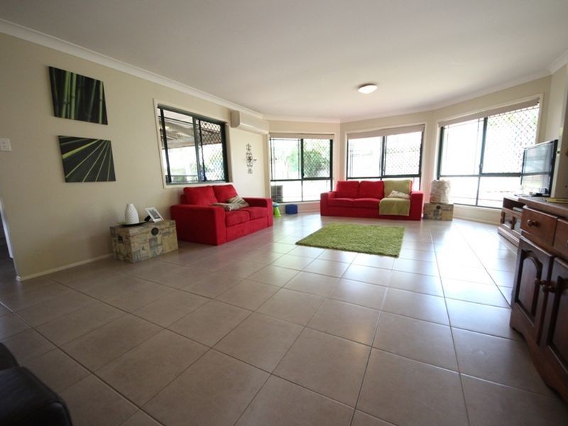 5 Red Admiral Place, Kallangur QLD 4503