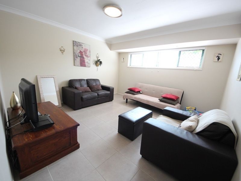 5 Red Admiral Place, Kallangur QLD 4503