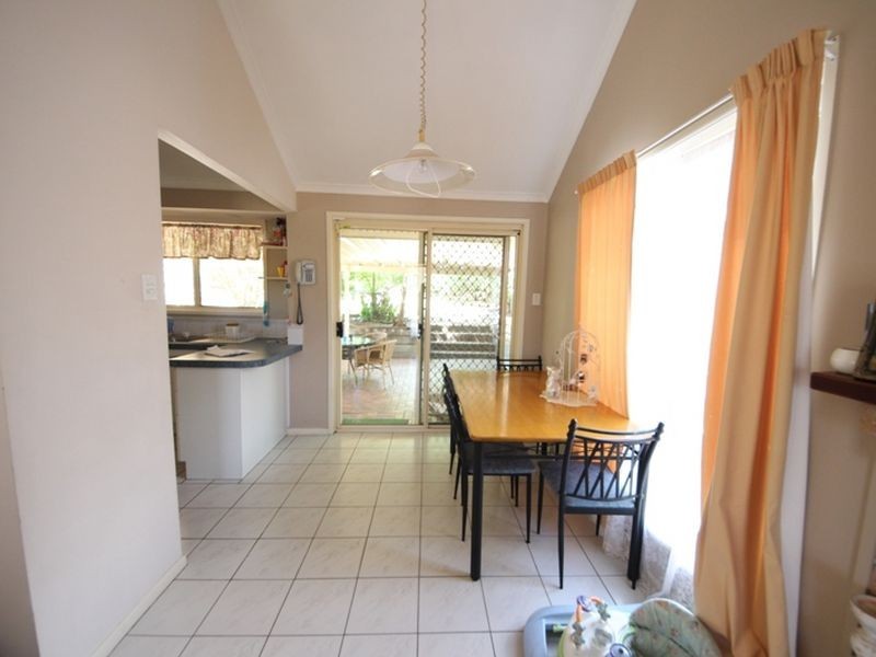 18 Poplar Place, Kallangur QLD 4503