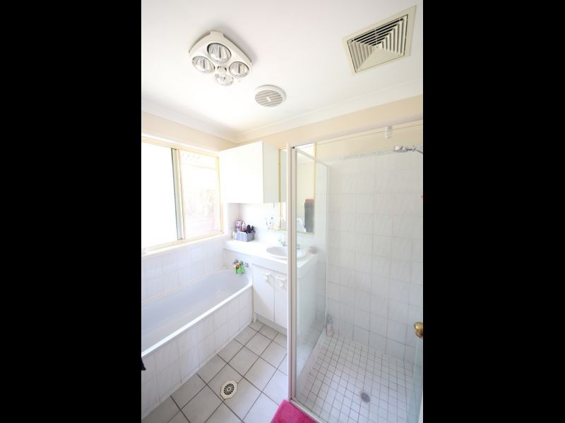 18 Poplar Place, Kallangur QLD 4503