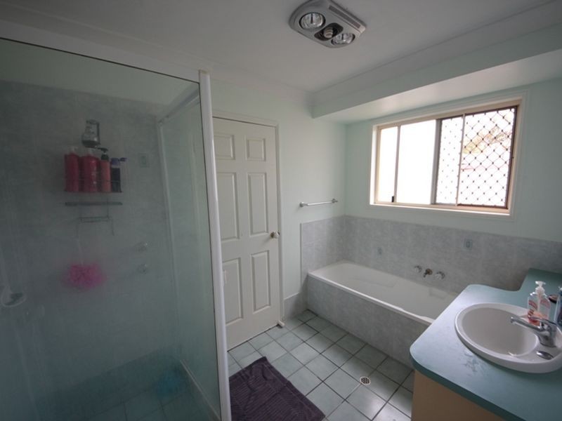 9 Highgate Court, Kallangur QLD 4503