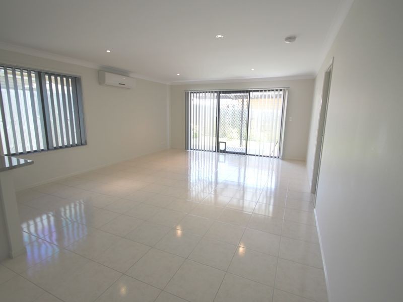 42 Duporth Crescent, Dakabin QLD 4503