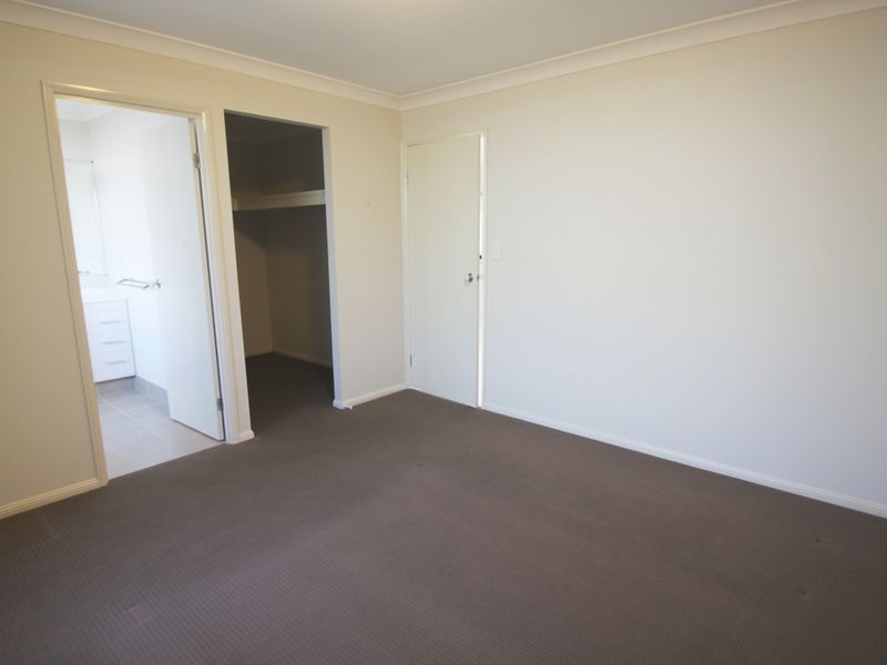 42 Duporth Crescent, Dakabin QLD 4503