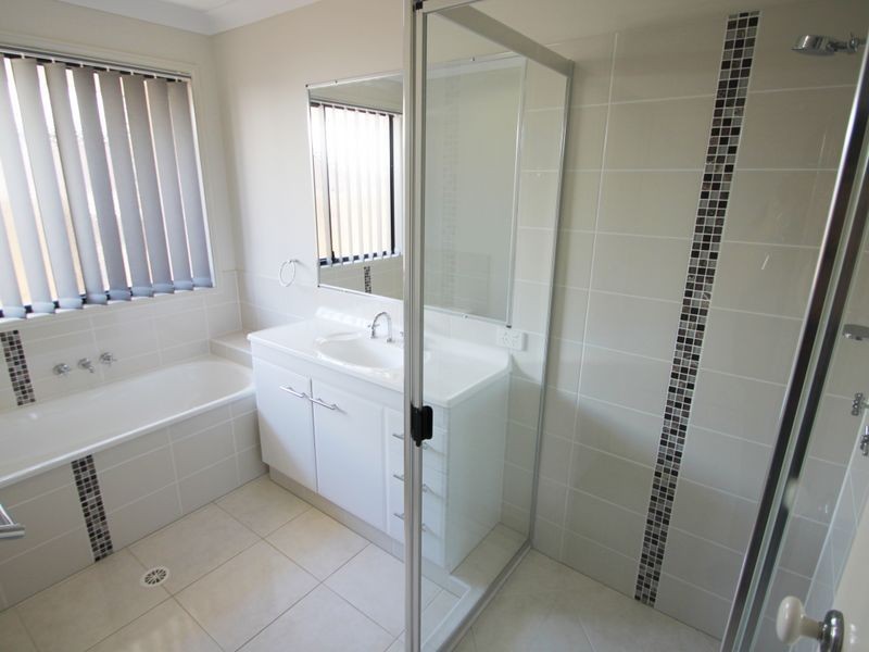 42 Duporth Crescent, Dakabin QLD 4503
