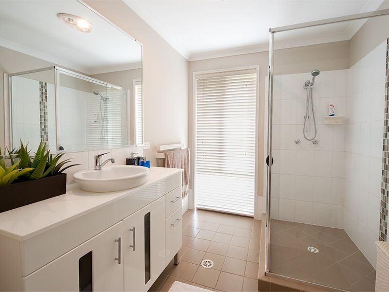 8 Lucy Court, Narangba QLD 4504