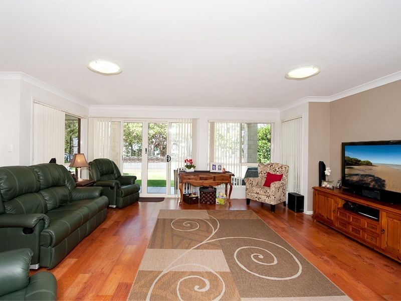 31 Captain Cook Parade, Deception Bay QLD 4508