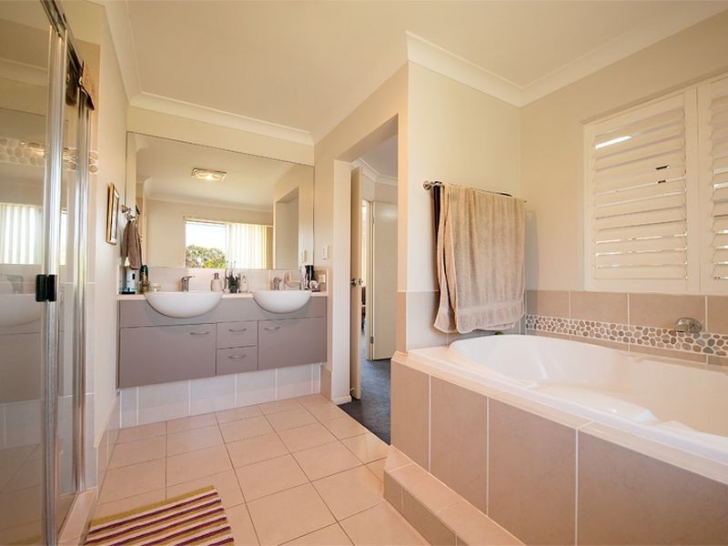 31 Captain Cook Parade, Deception Bay QLD 4508
