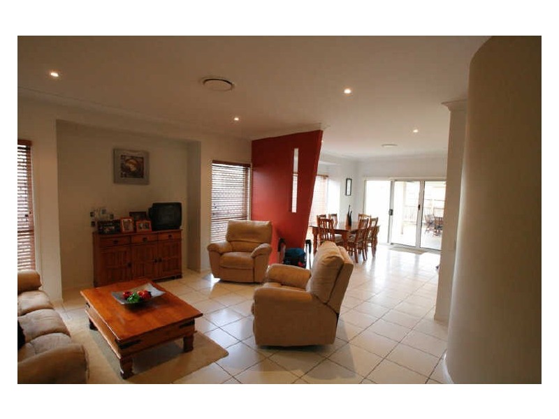 North Lakes QLD 4509