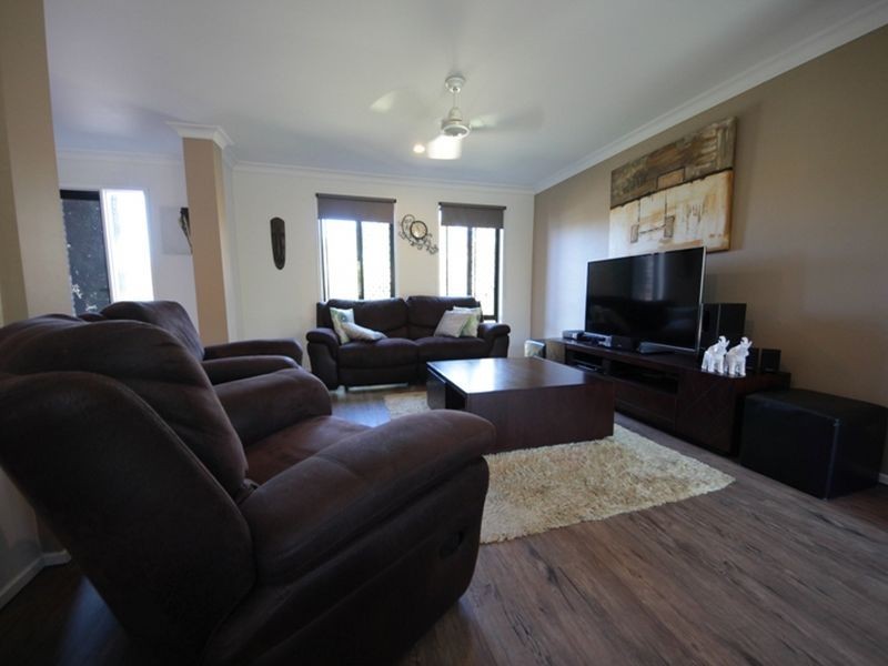 10 Sapphire Close, Griffin QLD 4503