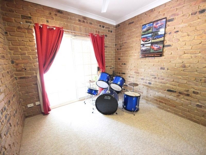 16 Clearview Court, Dakabin QLD 4503