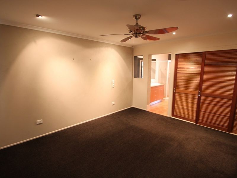 8 Farrington Drive, Murrumba Downs QLD 4503