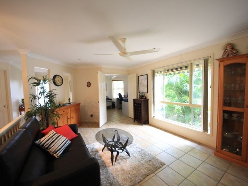 7 Wallers Court, Petrie QLD 4502