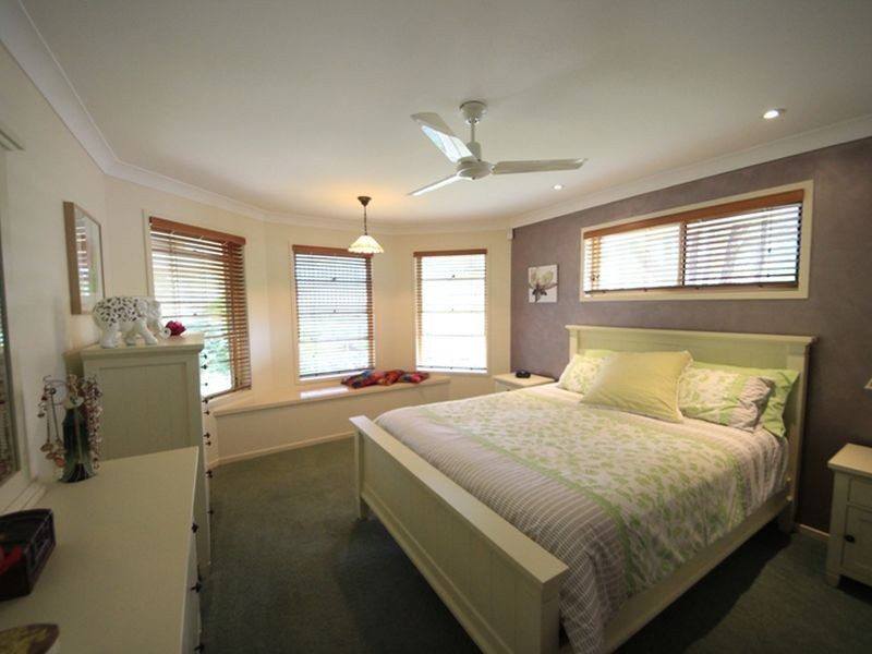 7 Wallers Court, Petrie QLD 4502