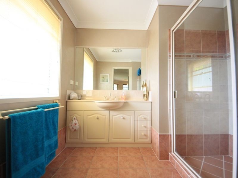 7 Wallers Court, Petrie QLD 4502