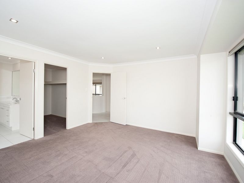 6 Diane Parade, Kallangur QLD 4503