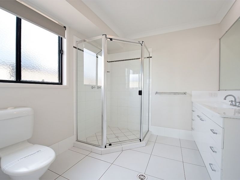 6 Diane Parade, Kallangur QLD 4503