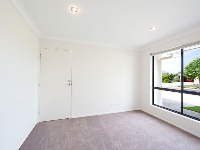 6 Diane Parade, Kallangur QLD 4503