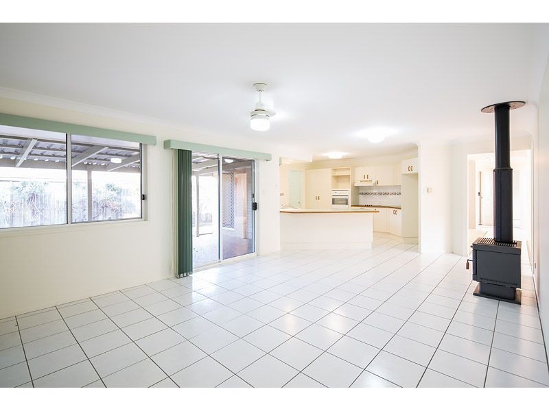 13 Mountain Blue Drive, Kallangur QLD 4503