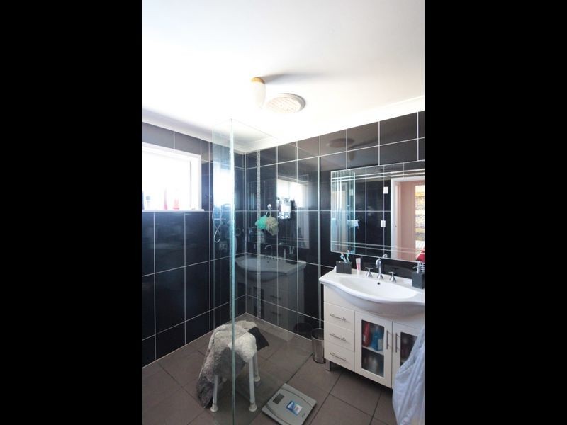 9 Maurice Street, Kallangur QLD 4503