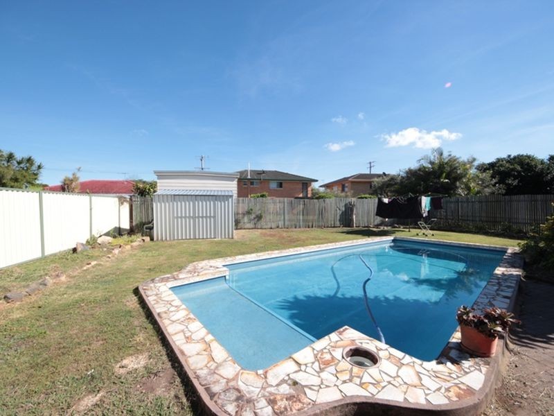 9 Maurice Street, Kallangur QLD 4503