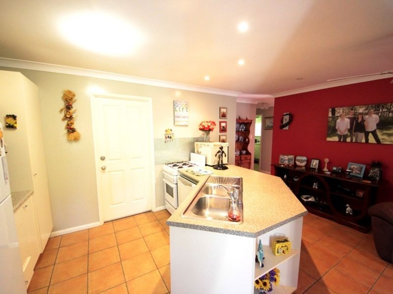 14 Macadam Court, Kallangur QLD 4503