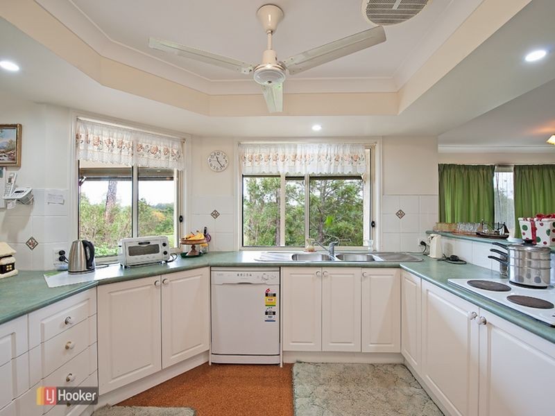 34 Inverpine Court, Petrie QLD 4502