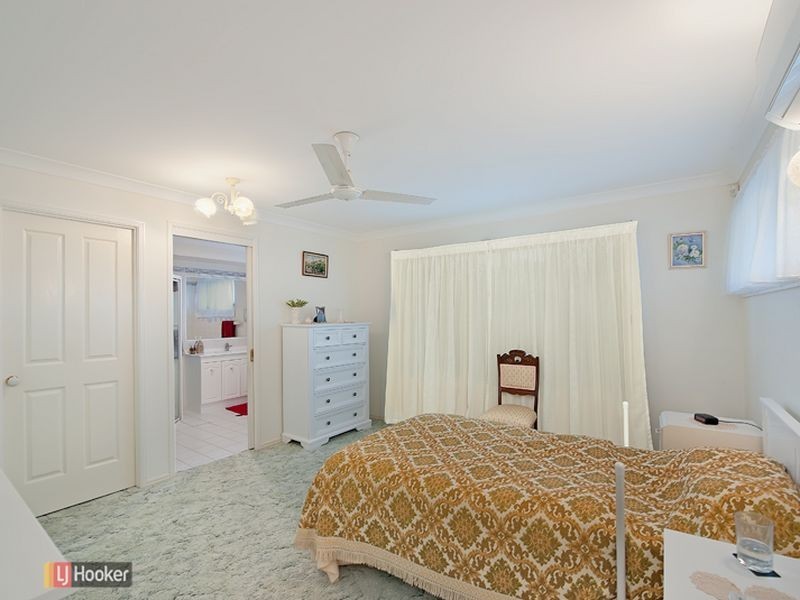 34 Inverpine Court, Petrie QLD 4502