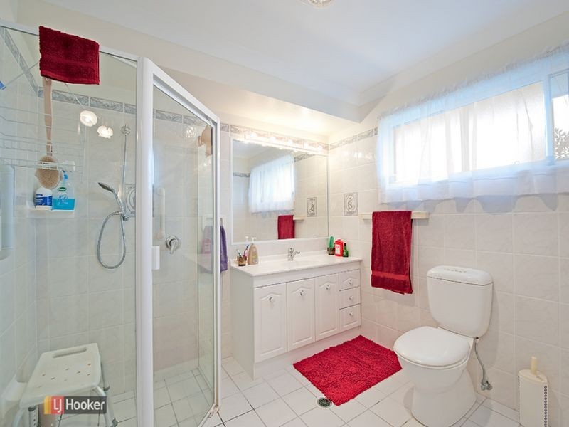 34 Inverpine Court, Petrie QLD 4502