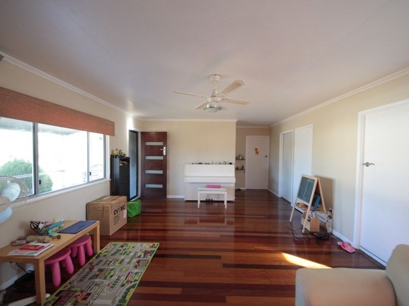 15 Andrew Street, Kallangur QLD 4503