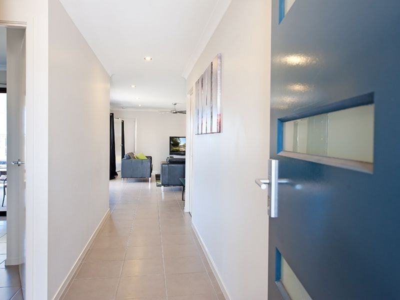 18 Honeyeater Crescent, Dakabin QLD 4503