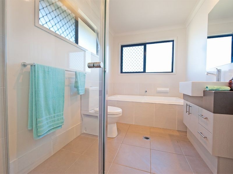 18 Honeyeater Crescent, Dakabin QLD 4503