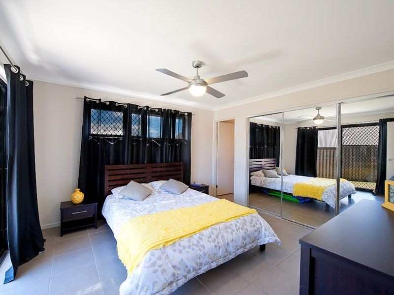 18 Honeyeater Crescent, Dakabin QLD 4503