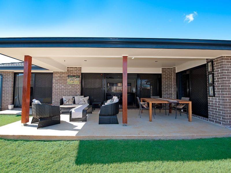 18 Honeyeater Crescent, Dakabin QLD 4503