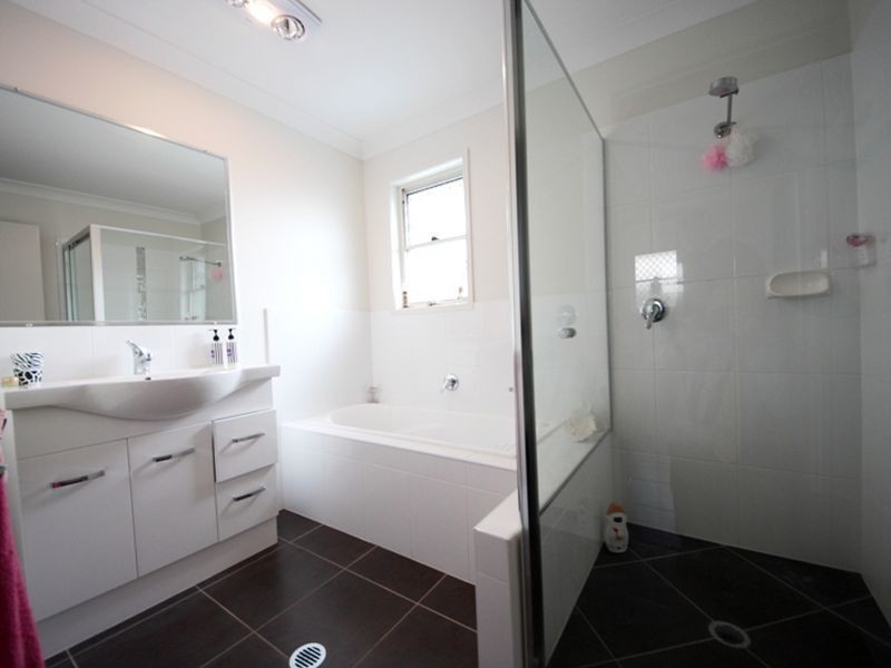 11 Balstrup Road, Kallangur QLD 4503