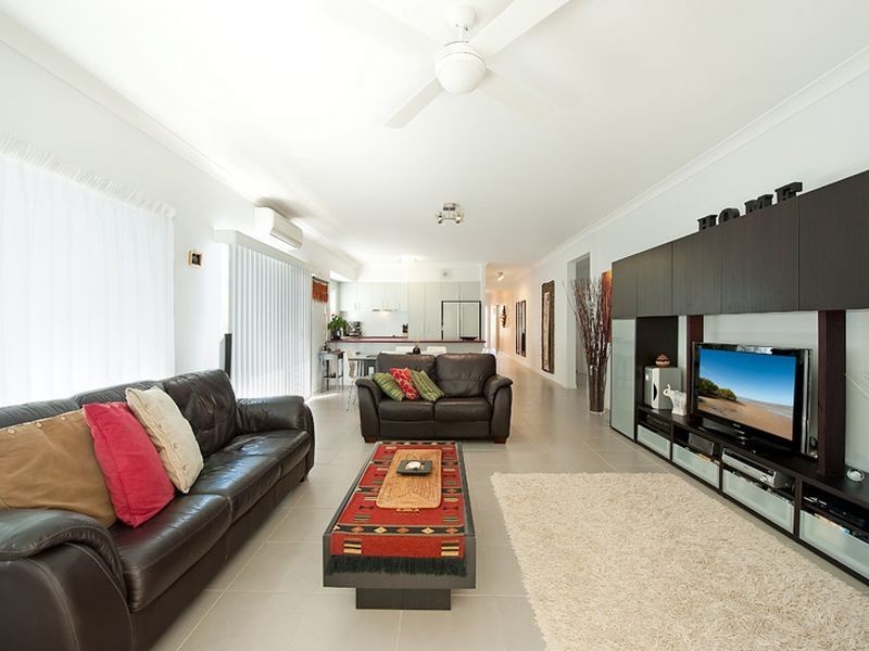 4 Ballesteros Street, North Lakes QLD 4509