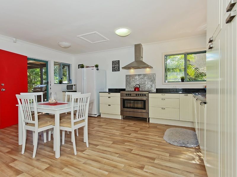 18 Buckingham Street, Strathpine QLD 4500