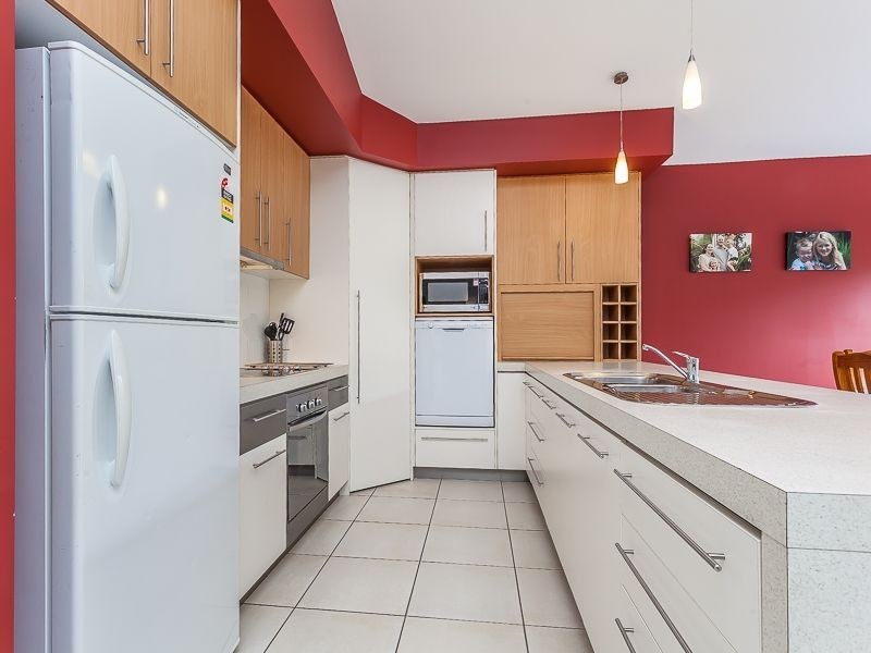 3 Natalie Close, Deception Bay QLD 4508