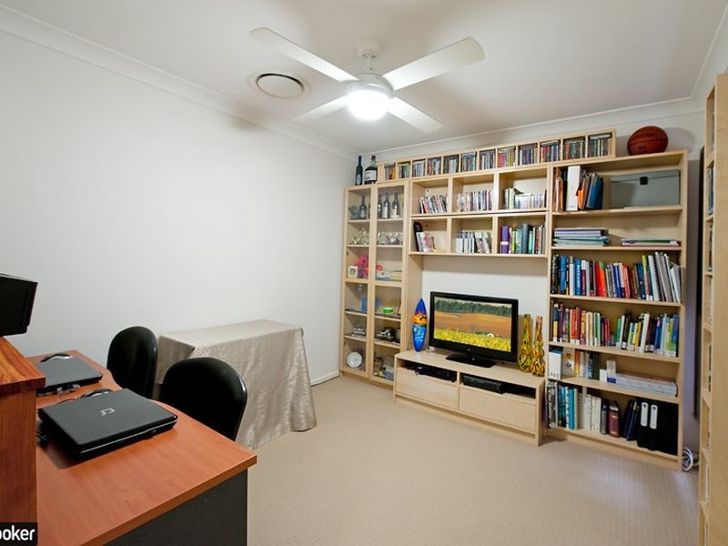 44 Beerwah Parade, Kallangur QLD 4503