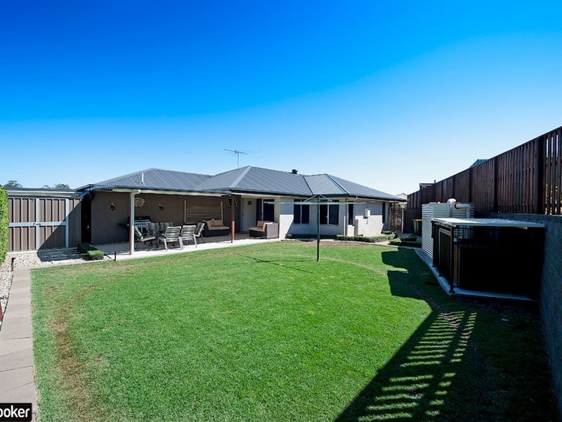 44 Beerwah Parade, Kallangur QLD 4503