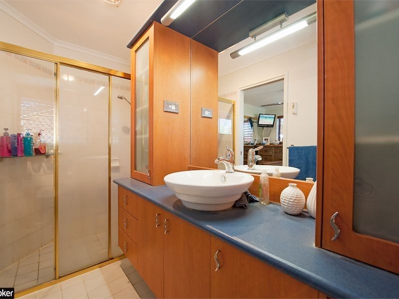 5 Lenae Court, Murrumba Downs QLD 4503