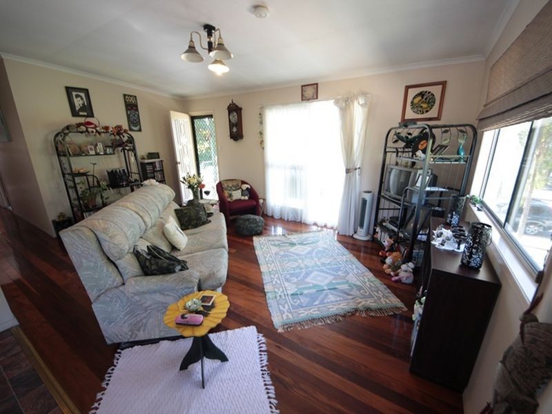 33 Sheaves Road, Kallangur QLD 4503