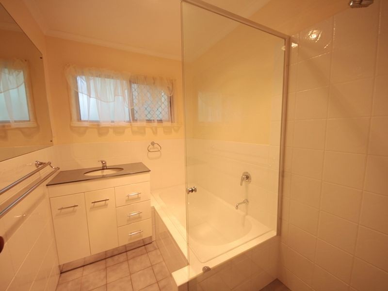 49 Sheaves Road, Kallangur QLD 4503